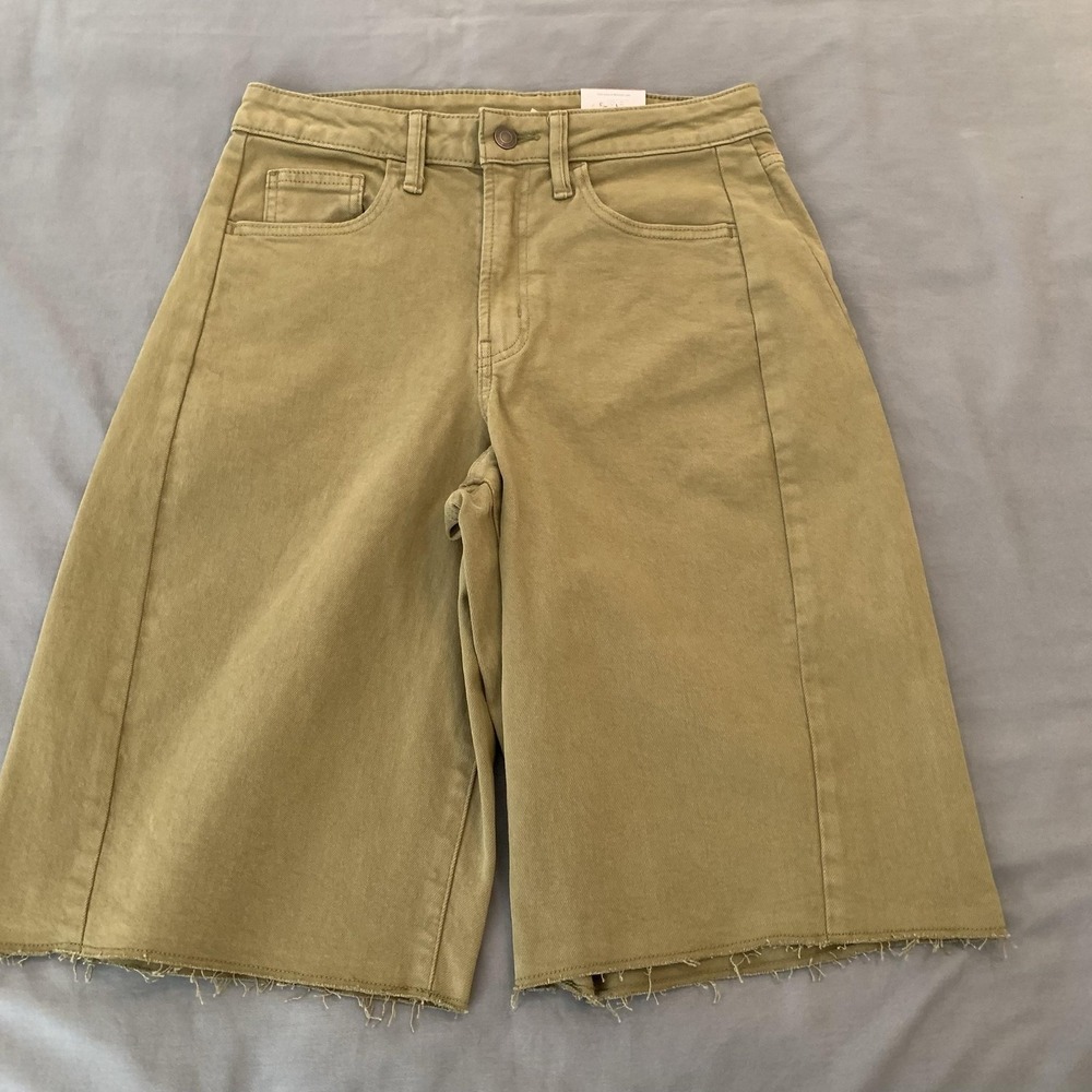 Shorts Womens 8 Green Denim Barrel Bermuda High Rise Frayed Hem Casual NWT